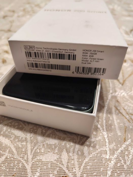 Honor 200 smart, чисто нов, с 2 години гаранция