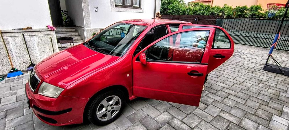 Skoda Fabia 2005 , 1.2 B, AC perfect functioanala , naveta, glovo,