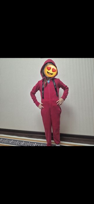 Продам комбез на девочку до 6 лет