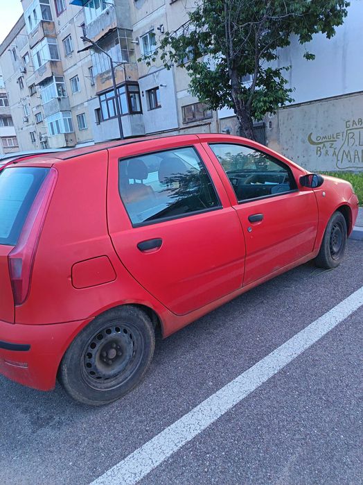 Masina Fiat Punto
