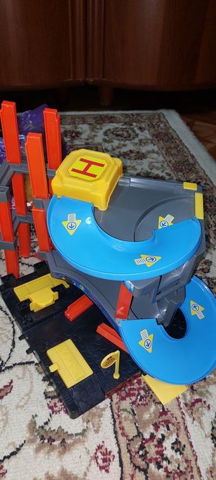 Игрушки детские пластиковые