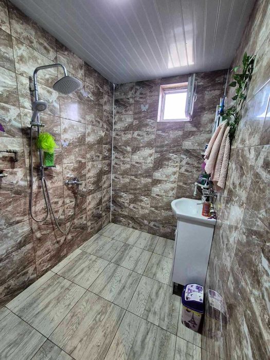 Дава се под наем Четиристаен апартамент в Левски - 80 кв.м за 61843.11 € - Снимка #11