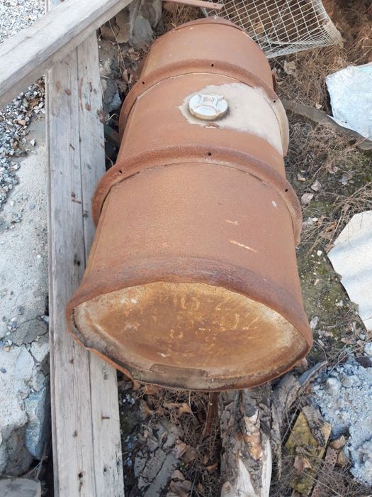 Продаётся бочка 250 л