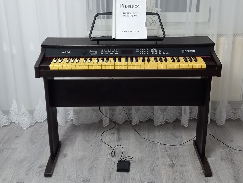 Pian electronic 61clape Delson