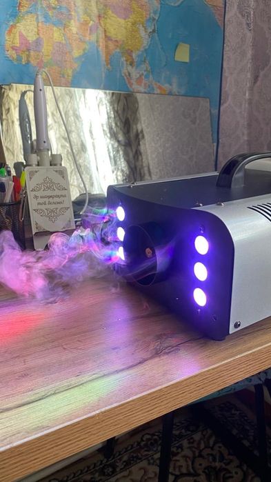 Дым-машина с LED-подстветкой