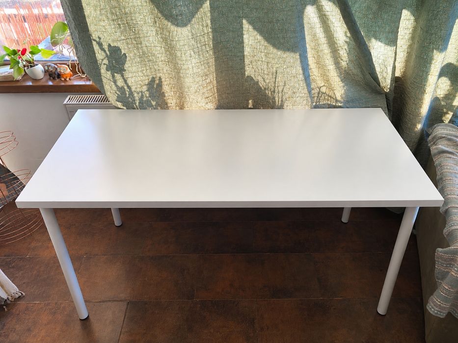 Masă IKEA albă 150x75 cm – 6 persoane – stare foarte bună - living / gradina / foisor / terasa