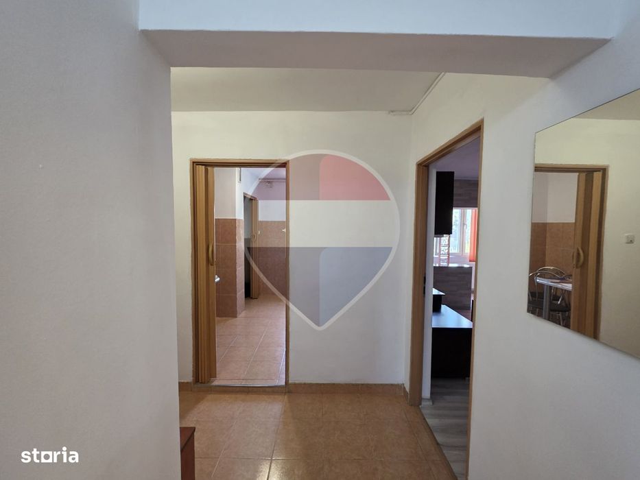 Apartament 4 camere decomandat etaj 2 centrala în zona Confectii