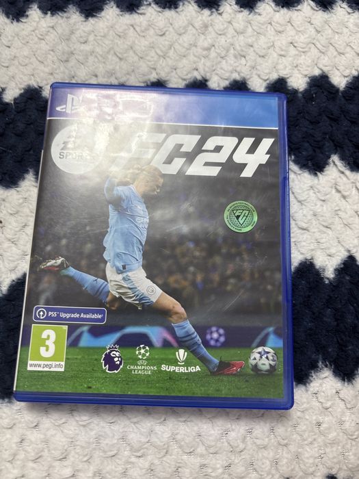 Vand joc fc24 pentru ps4 si merge si la ps5