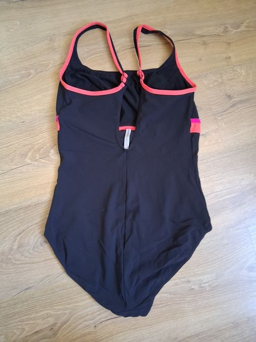 Оригинален цял бански