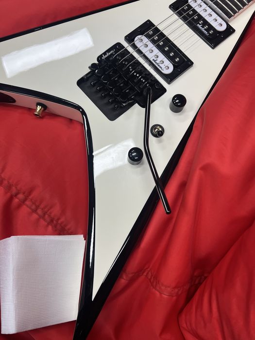 Электрогитара Jackson King V Floyd Rose