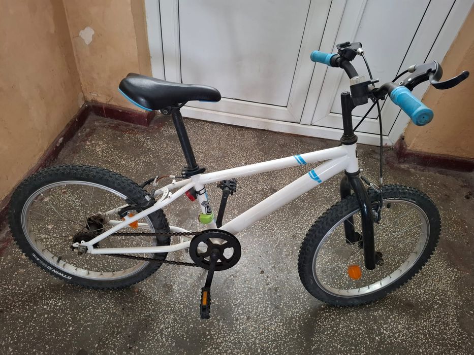 Bicicleta B Twin alba 20 inch