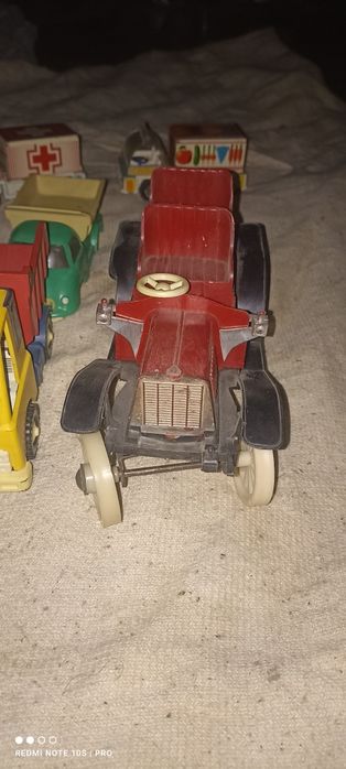 Советские игрушечные машинки