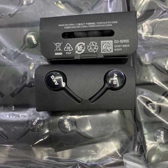 Samsung AKG слушалки с хендсфрии за телефони!