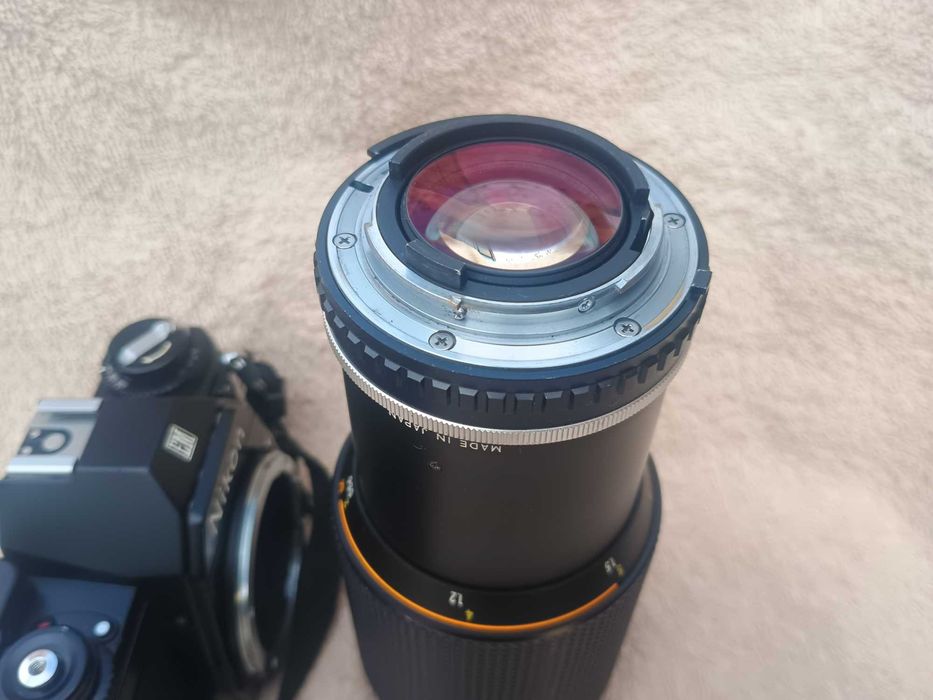 Aparat foto Nikon EM