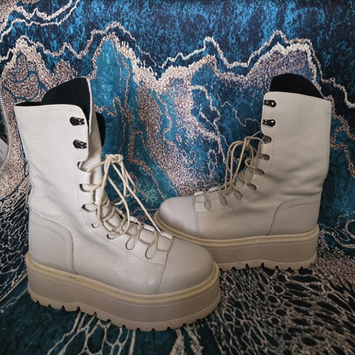 Vand ghete  de piele