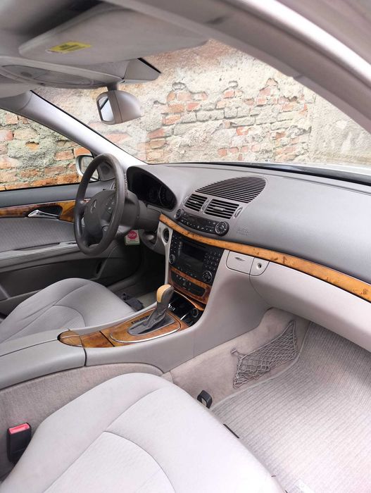 Mercedes Benz E 220