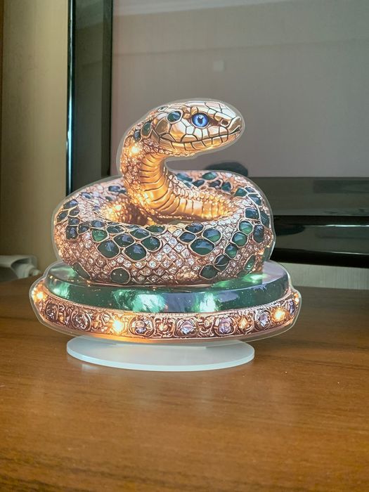 Продам сувенир недорого