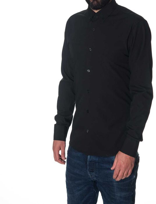 Качествена мъжка риза с дълъг ръкав.Slim Fit