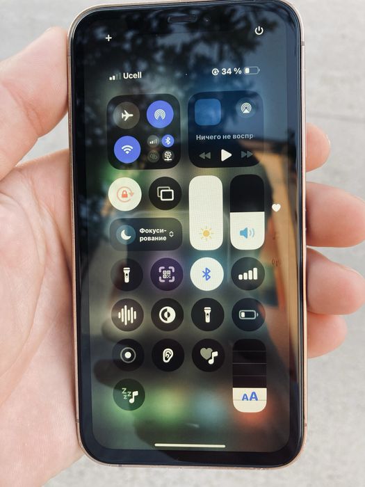 Iphone xr 16 pro korpusida USA