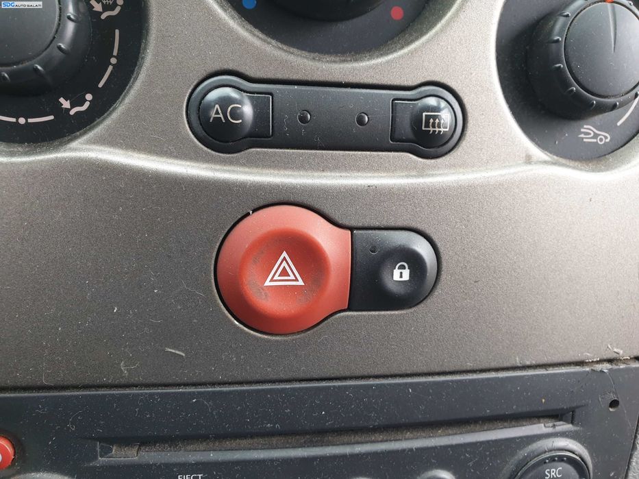 Buton Releu Avarii Avarie Renault Grand Modus 2008 - 2012 [K5918]