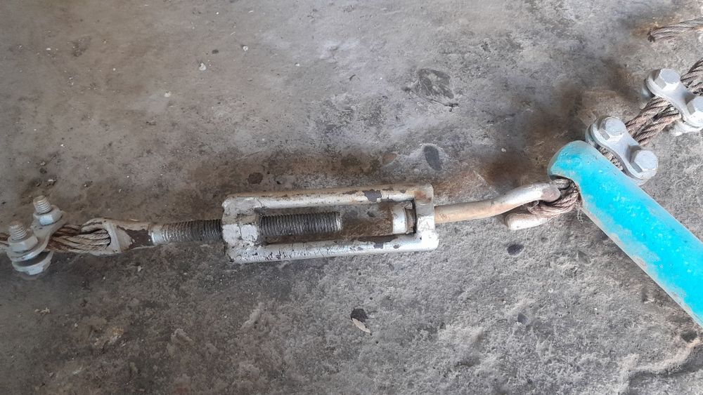 Турник отличный  продаю