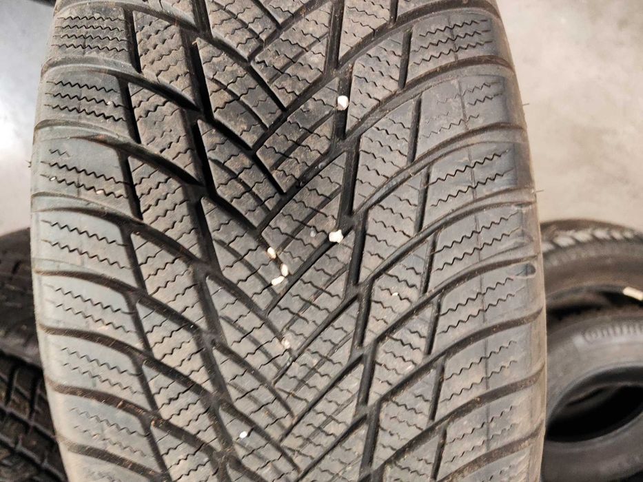 2бр.зимни гуми 235/55/18 Bridgestone