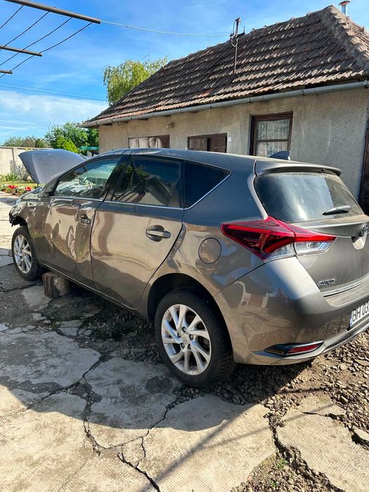 Toyota auris hybrid 2017/8 euro 6 avariat 100.000km