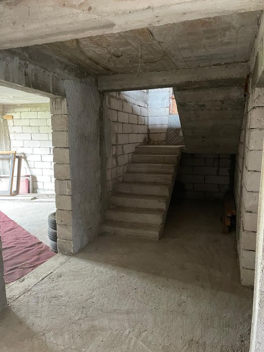 Vând casă în Cernăteaz  Propietar