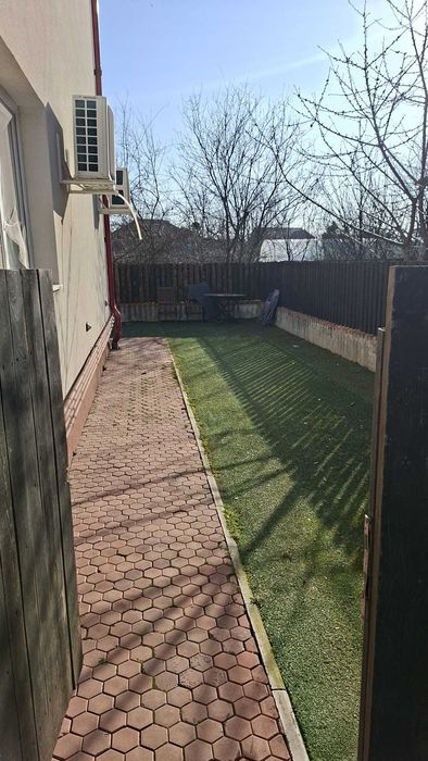 Inchiriez studio 40mp in vila cu curte proprie si parcare in Voluntari