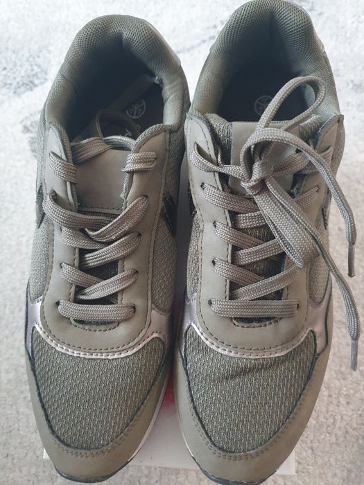 Дамски сникърси  зелени 37 номер