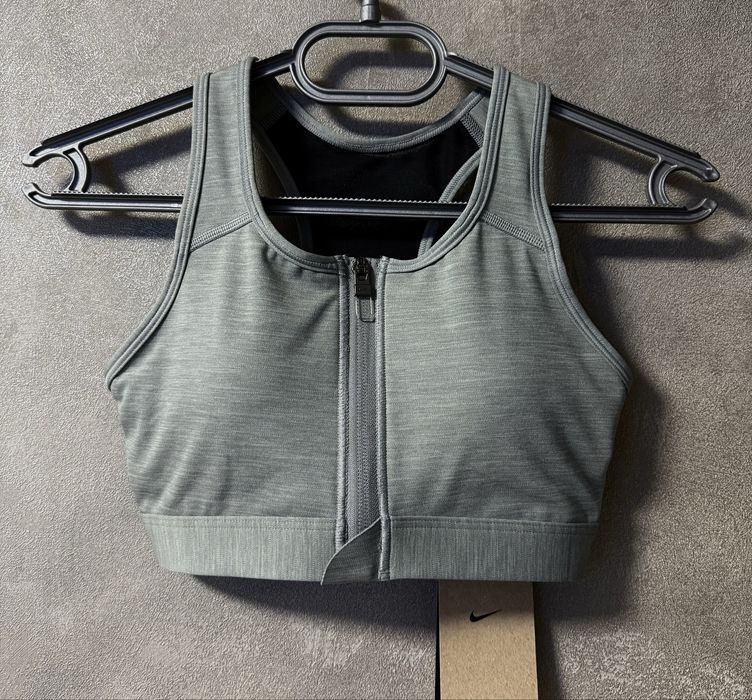 Спортни бюстиета (Nike, Ellesse, Bidi Badu)