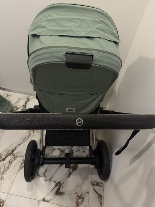 Cybex E- Priam 4 (Пълен комплект+аксесоари) (1900лв само шаси)