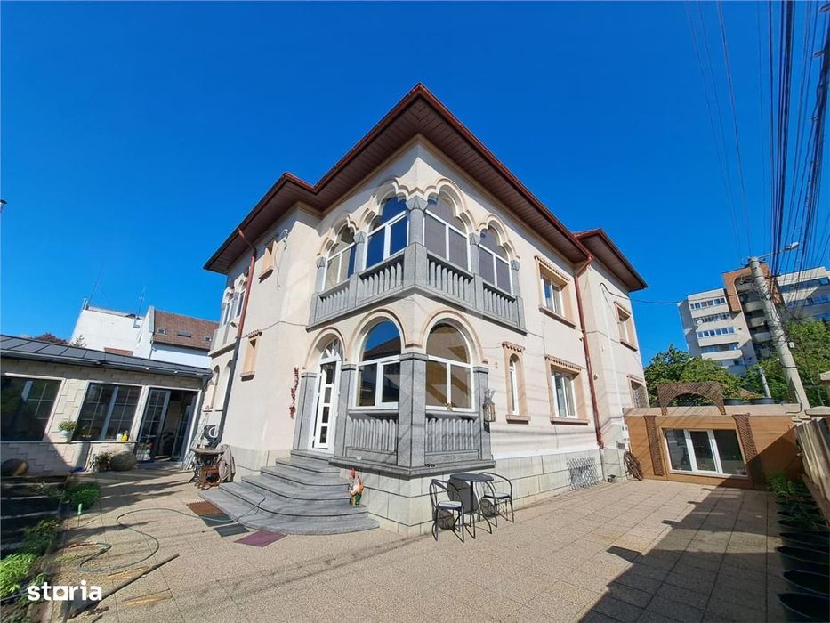 Casa individuala, 440 mp utili, situata in zona Centrala!