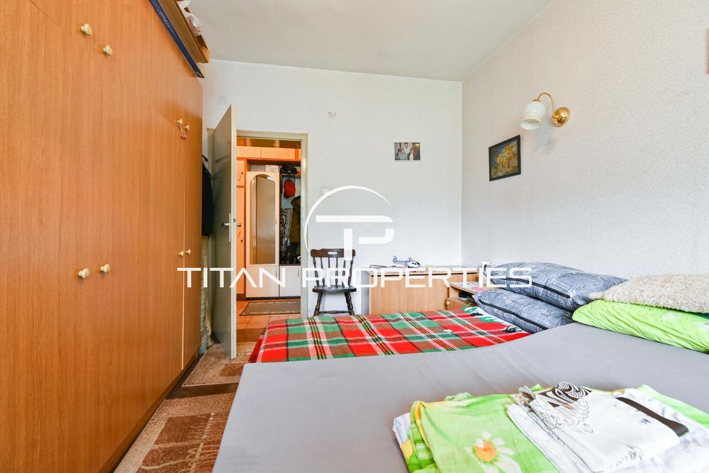 Продава се Тристаен апартамент в София, Гоце Делчев - 87 кв.м за 4023 €/кв.м - Снимка #4