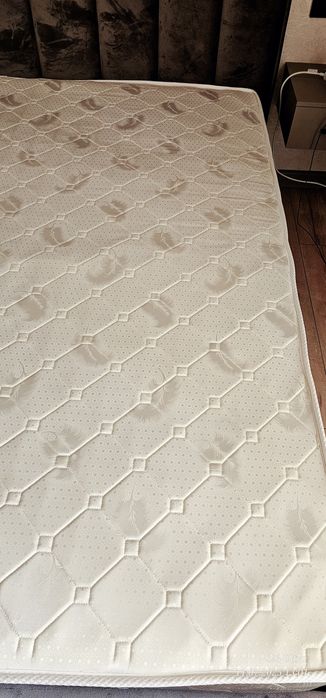 Продам матрас, недорого. 180*200