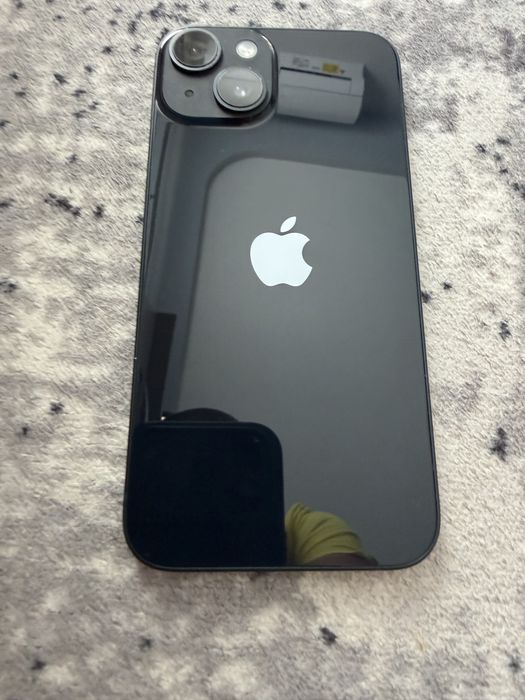 Продавам iPhone 14 -128GB