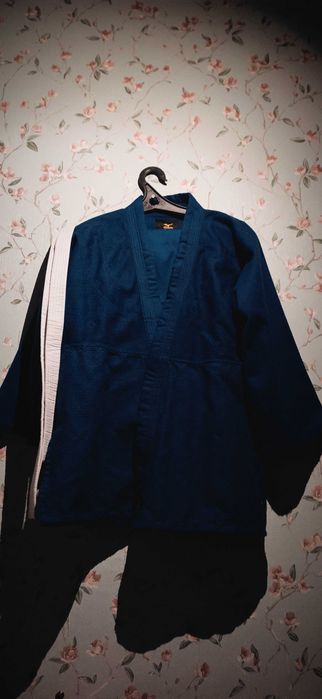 Новое синее кимоно Mizuno для дзюдо