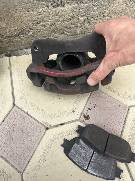 Тормозной диск и суппорт