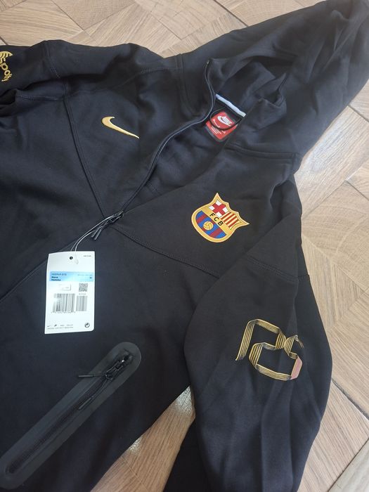 Trening Nike pentru bărbați ,nou cu etichetă,de culoare negru