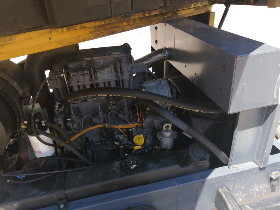 Продам  компрессор Atlas copco Xas 66,