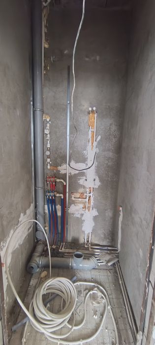 Срочно 3 хоналик 95 м2 7- МКР дан квартира сотилади.