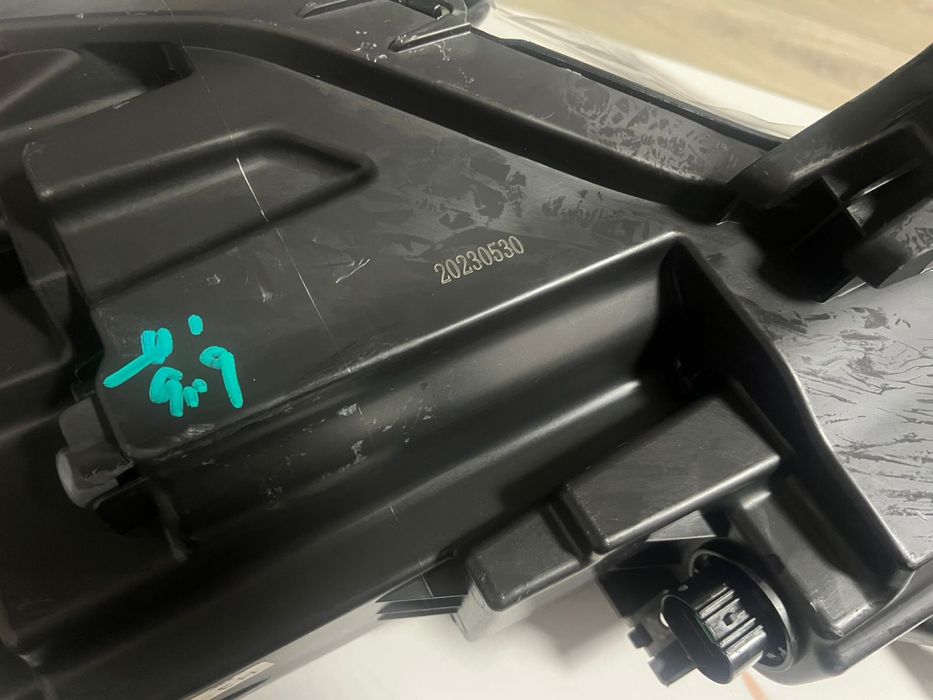 Продам фару на Changan X5 Plus