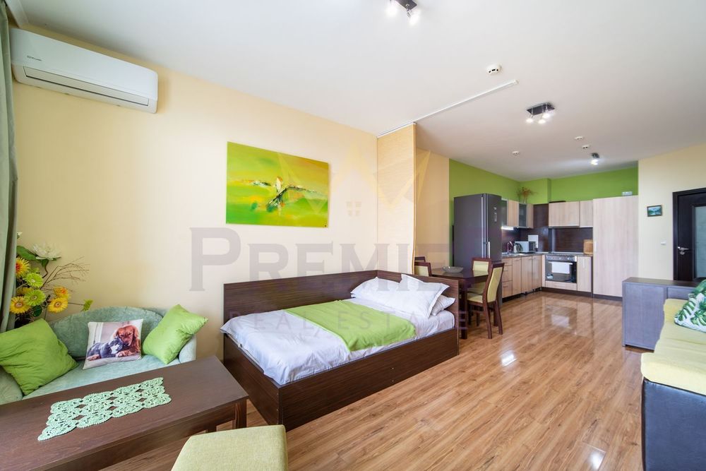 Продава се Двустаен апартамент в с. Топола, Област Добрич - 82 кв.м за 2255 €/кв.м - Снимка #2