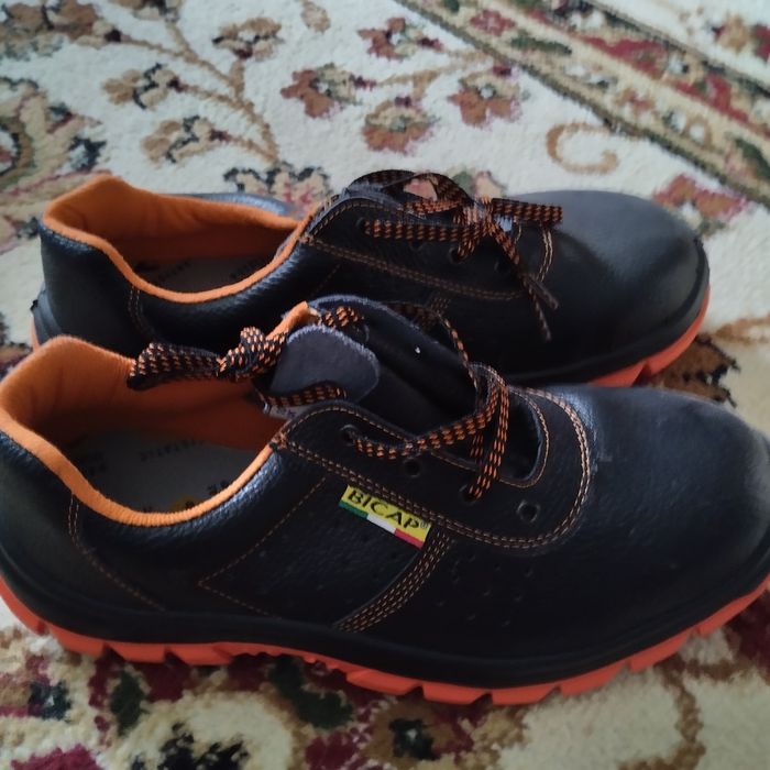 Рабочая обувь...