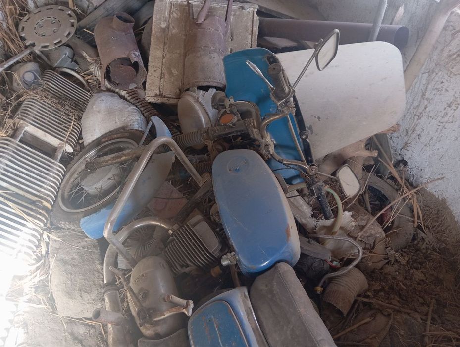 Мотоцикл сотилади