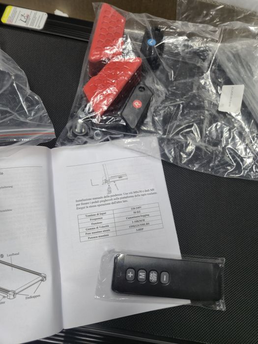 Ел.Сгъваема Пътека с дистанционно 3 в 1 .с наклон 10%/15% 1-10 км/ч..