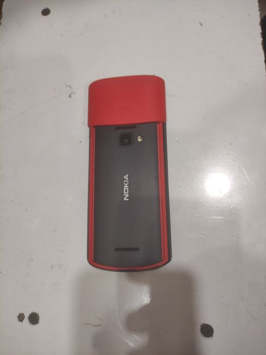 Продам Nokia 5710