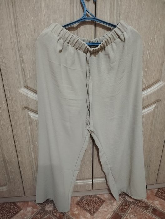 Продам женский костюм