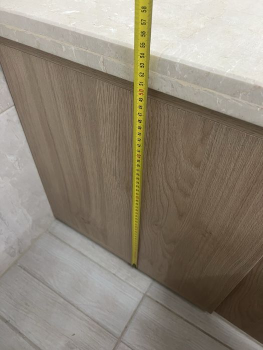 Мраморен плот с шкаф за баня или кухня