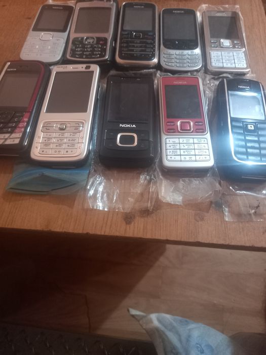 Продаю телефоны нокиа орегенал